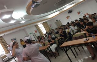 不忘初心 矢志不渝 區衛計局組織開展護士節紀念活動